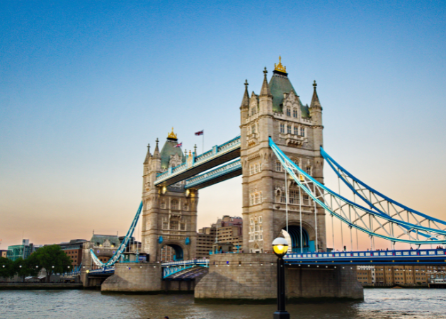 Londres, Reino Unido + Barcelona + Madrid, España